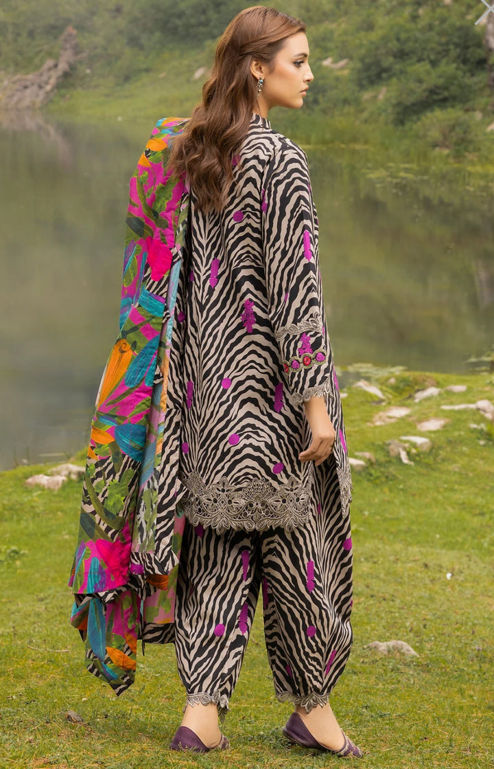 Charizma ready to wear three piece ￼