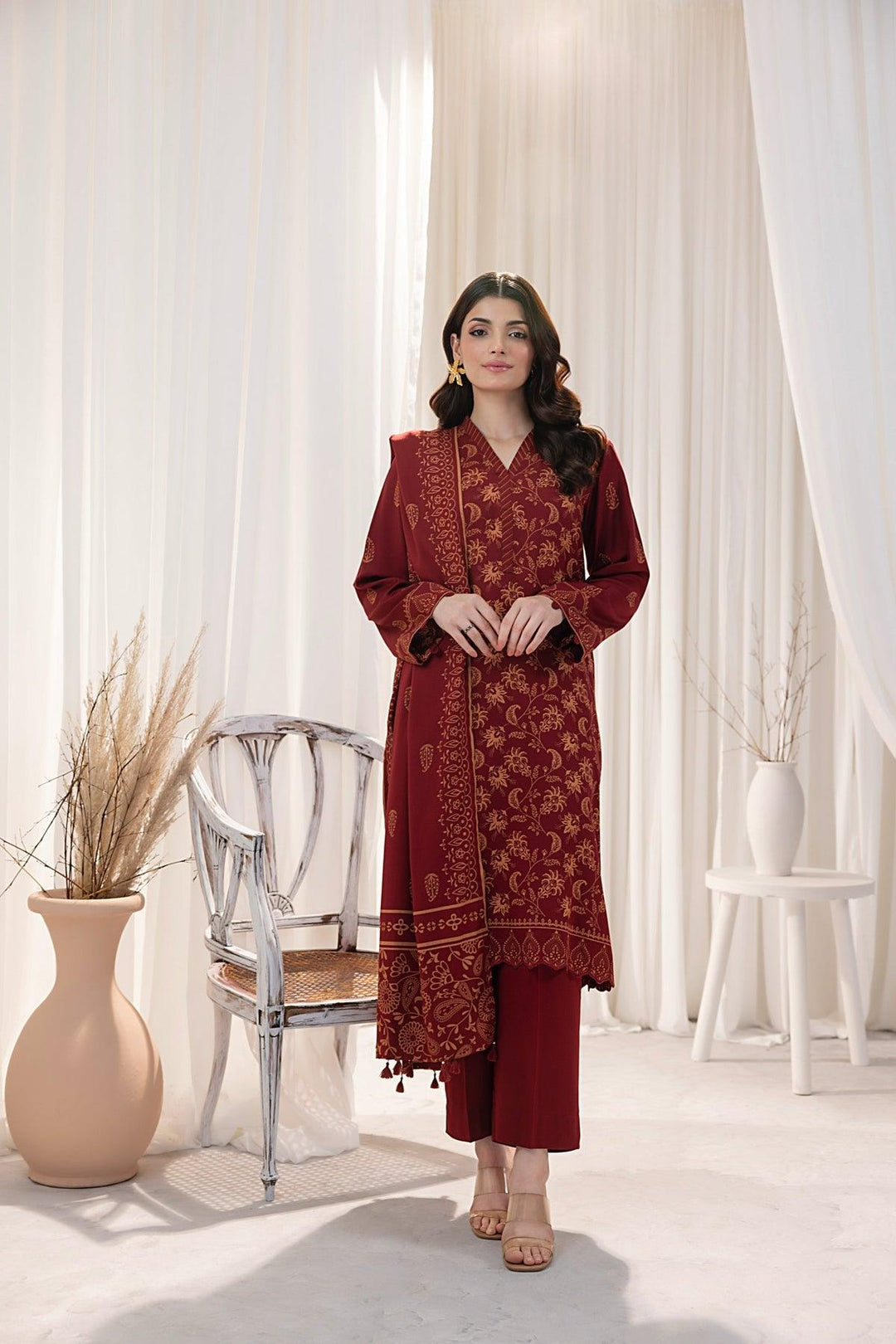 Lakhany 03 Piece Unstitched Cashmi Wool Printed Suit - LG-UB-0095-A
